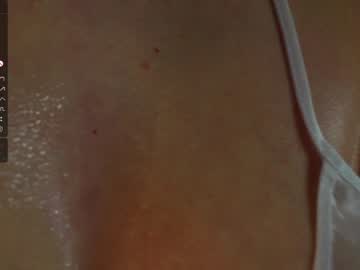 webcam girl a_whole_eternity live cam image #9368397