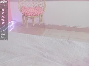 webcam girl little_effy18 live cam image #4378341