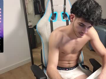 webcam man alessioleone live cam image #7300107