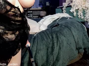 webcam girl juliette_garden live cam image #1575611