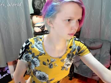 webcam girl murbears_world live cam image #3214372
