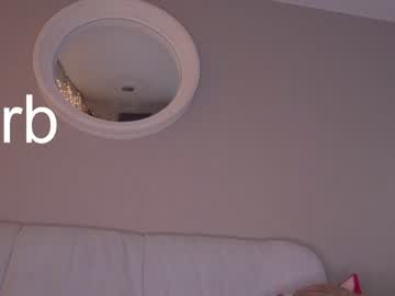 webcam girl aveksmr live cam image #1068482