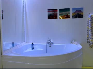 webcam girl elisa_oliver live cam image #965399