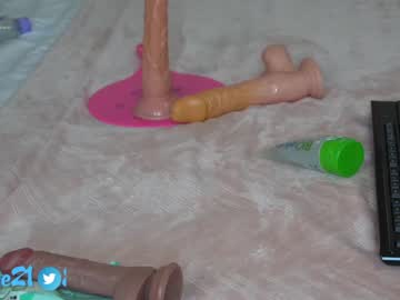 webcam girl erikabee live cam image #3845224