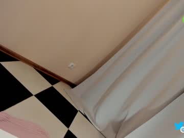 webcam girl hollyextra live cam image #7497192