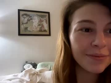 webcam girl princessdaisy_yourdirtyslut live cam image #6752921