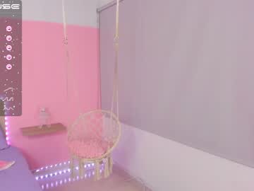 webcam girl little_effy18 live cam image #4340537
