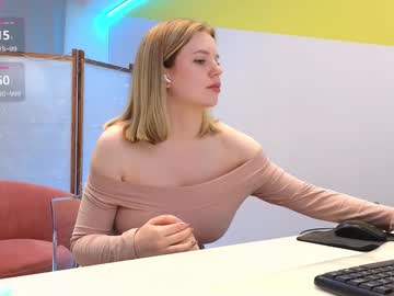 webcam girl lovlybambi live cam image #10867167