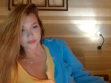 webcam girl bitter_moon live cam image #5759807