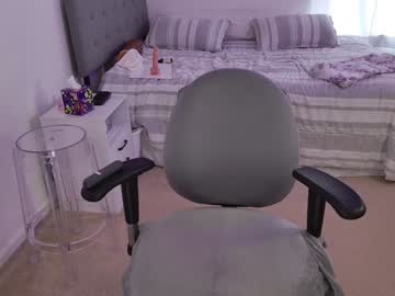 webcam girl cherryvonfairy live cam image #12932586