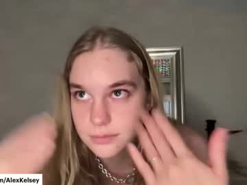 webcam girl hellolanas live cam image #12602435
