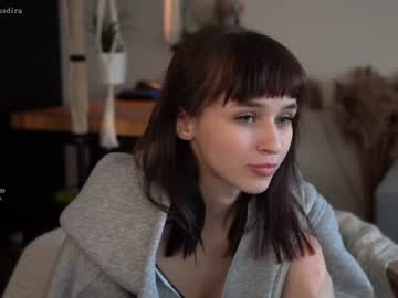 webcam girl diruriru live cam image #8481987