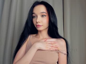 webcam girl riskyproject live cam image #7776487