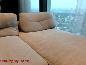 webcam girl carolinaherera live cam image #11438919