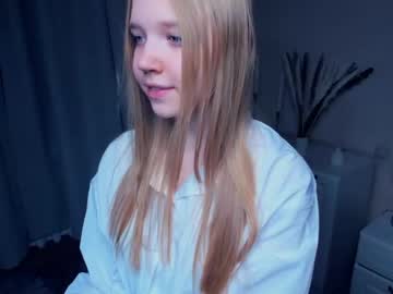 webcam girl hug_honestly live cam image #7772138