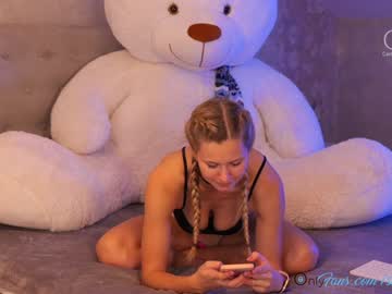 webcam girl stella_and_stephan live cam image #1500892