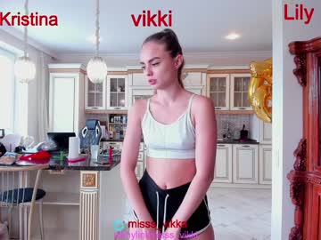 webcam girl misss_vikki live cam image #2554153