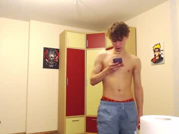 webcam man teddy_mode live cam image #1439118