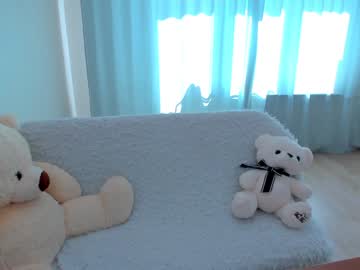 webcam girl yana_squrel_22 live cam image #2544488
