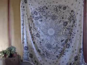 webcam girl flowqueen live cam image #1861323