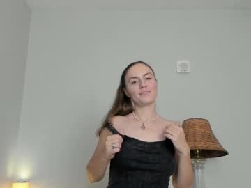 webcam girl sassy3va live cam image #10796578