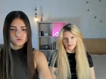 webcam girl caressyourself live cam image #11327660