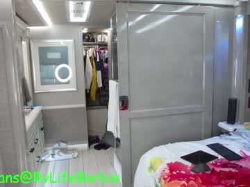 webcam girl rvlifebarbie live cam image #1536406