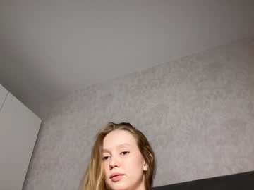 webcam girl lizzy_cutie live cam image #10633160