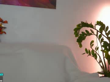 webcam girl sweety_rinushka_ live cam image #10803608