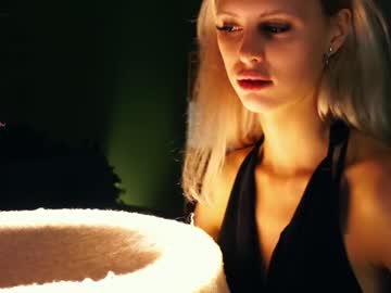 webcam girl audreycarvin live cam image #11645755
