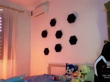 webcam girl small_blondee live cam image #6442639