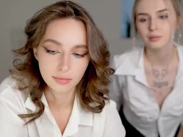 webcam girl silent_chill live cam image #11815434
