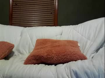 webcam girl littlepussy_kat live cam image #3940478