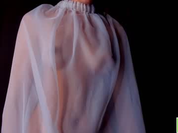 webcam girl amandamedrano live cam image #4777373