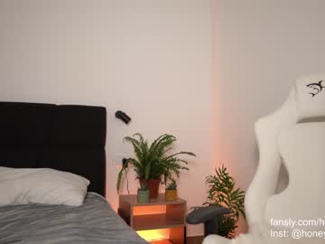 webcam girl aria_diaz live cam image #9289448