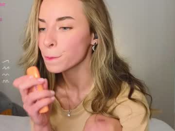 webcam girl uwunikaa live cam image #7076596