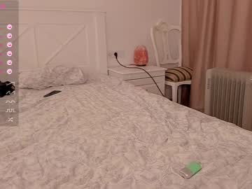 webcam couple sunsay_effie live cam image #8420082