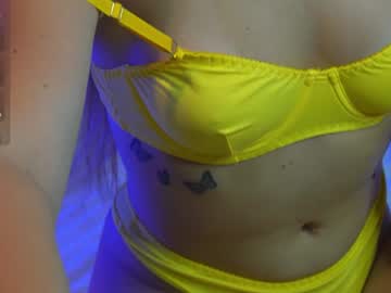 webcam girl molly__meow live cam image #9995306