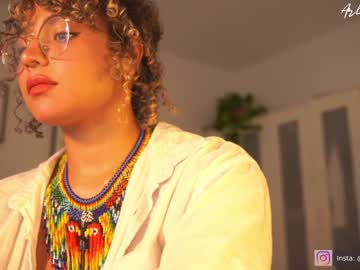 webcam girl arletnoa live cam image #6331755