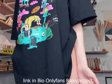 webcam girl riskyproject live cam image #12966509