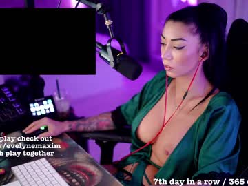 webcam girl evelyne92 live cam image #2808335