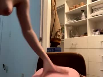 webcam girl caitiemachleid live cam image #7837872