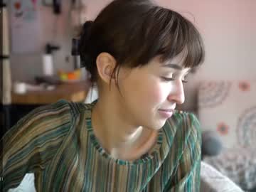 webcam girl diruriru live cam image #8883335