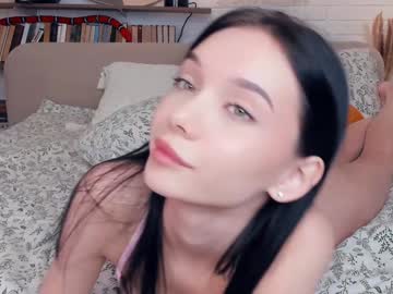 webcam girl riskyproject live cam image #10909701