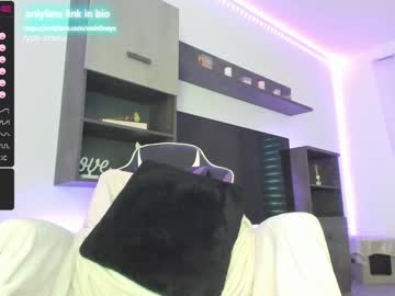 webcam girl xxxhoneyxx live cam image #5787153