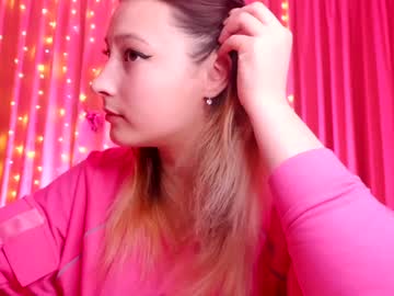 webcam girl aveksmr live cam image #4922120