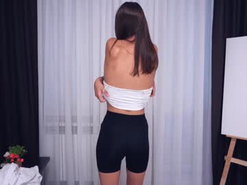 webcam girl synneeastes live cam image #9956538