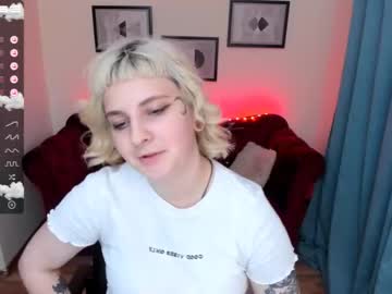 webcam girl yolandi_toit live cam image #3011557