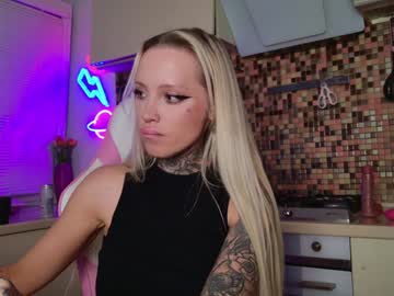 webcam girl 2badforyou live cam image #12447854