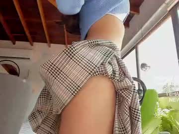 webcam girl lonelly_lolly98 live cam image #4901017